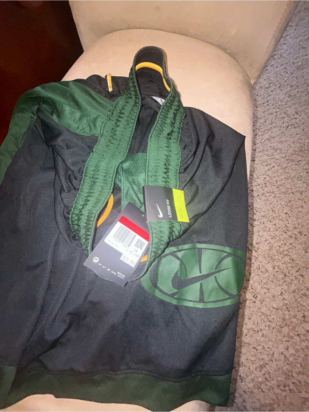 Nike Men’s Black and Green Athletic Basketball Shorts